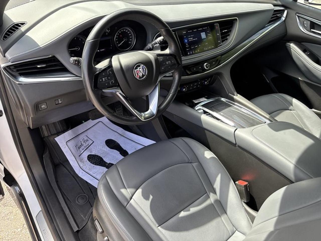 2024 Buick Enclave ST Essence AWD | No Accidents | Pano. Sunroof | Leather Seats Photo