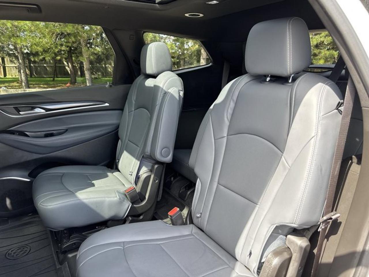 2024 Buick Enclave ST Essence AWD | No Accidents | Pano. Sunroof | Leather Seats Photo