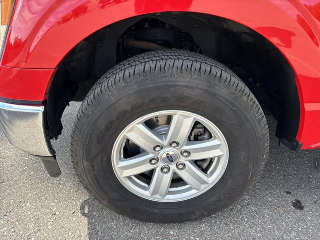 2022 Ford F-150 XL SuperCrew 5.5' Box 4WD | No Accidents Photo