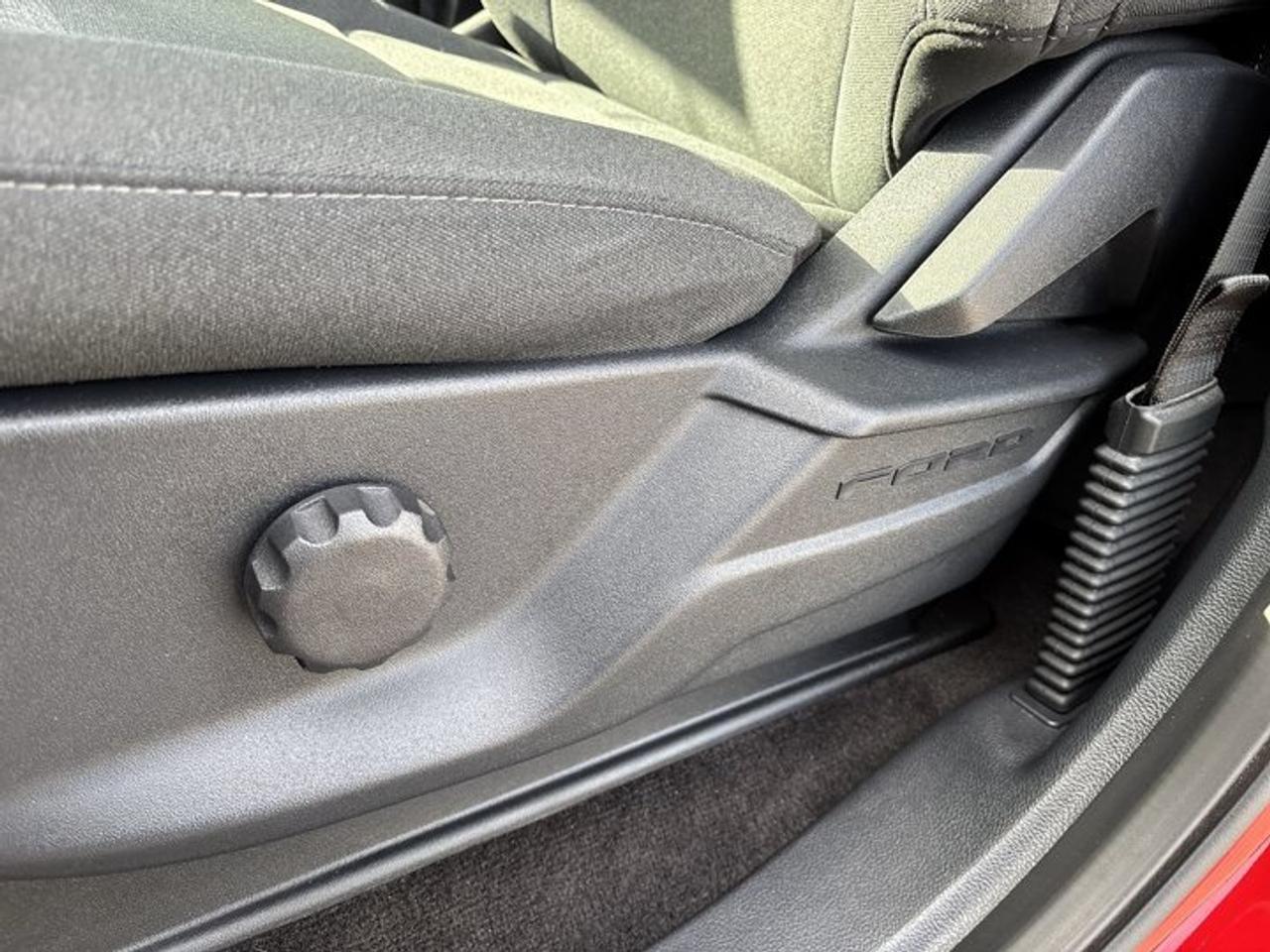 2022 Ford F-150 XL SuperCrew 5.5' Box 4WD | No Accidents Photo