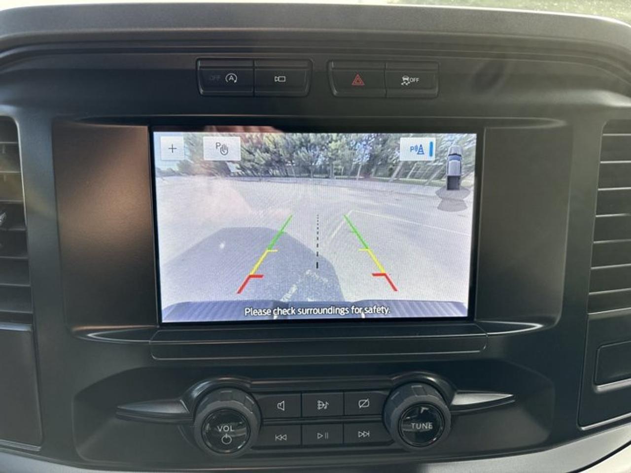 2022 Ford F-150 XL SuperCrew 5.5' Box 4WD | No Accidents Photo