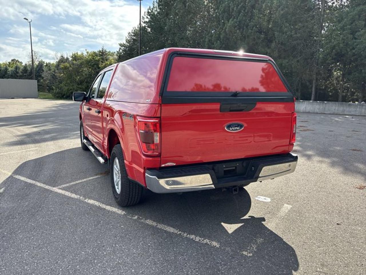 2022 Ford F-150 XL SuperCrew 5.5' Box 4WD | No Accidents Photo