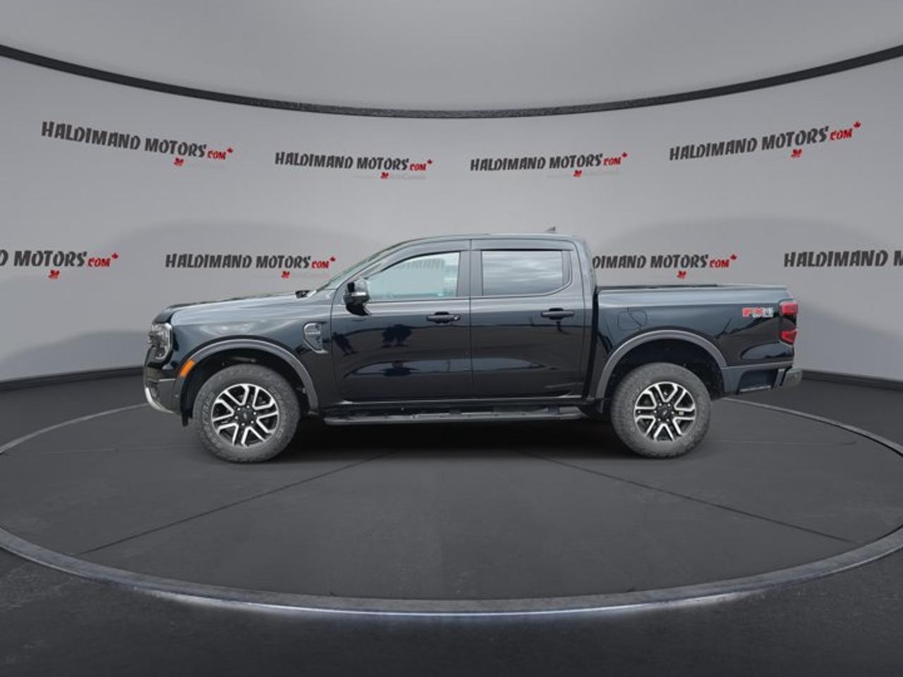 2024 Ford Ranger Lariat Super Crew 5' Box 4WD | One Owner | No Accidents Photo4