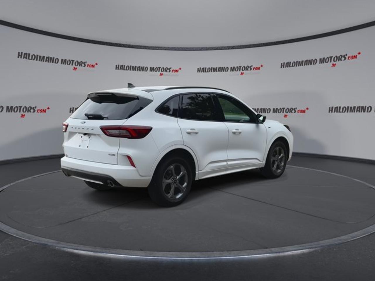 2023 Ford Escape ST-Line AWD | No Accidents | Heated Steering Wheel Photo