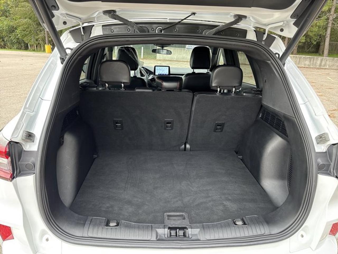 2023 Ford Escape ST-Line AWD | No Accidents | Heated Steering Wheel Photo