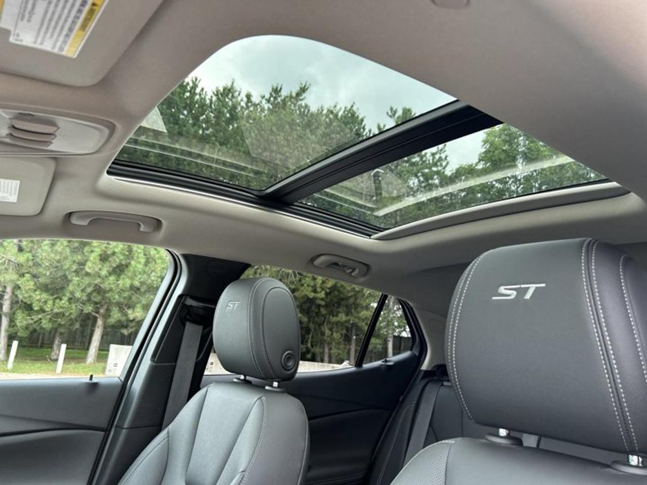 2024 Buick Encore GX Sport Touring AWD | No Accidents | Leather Seats Photo