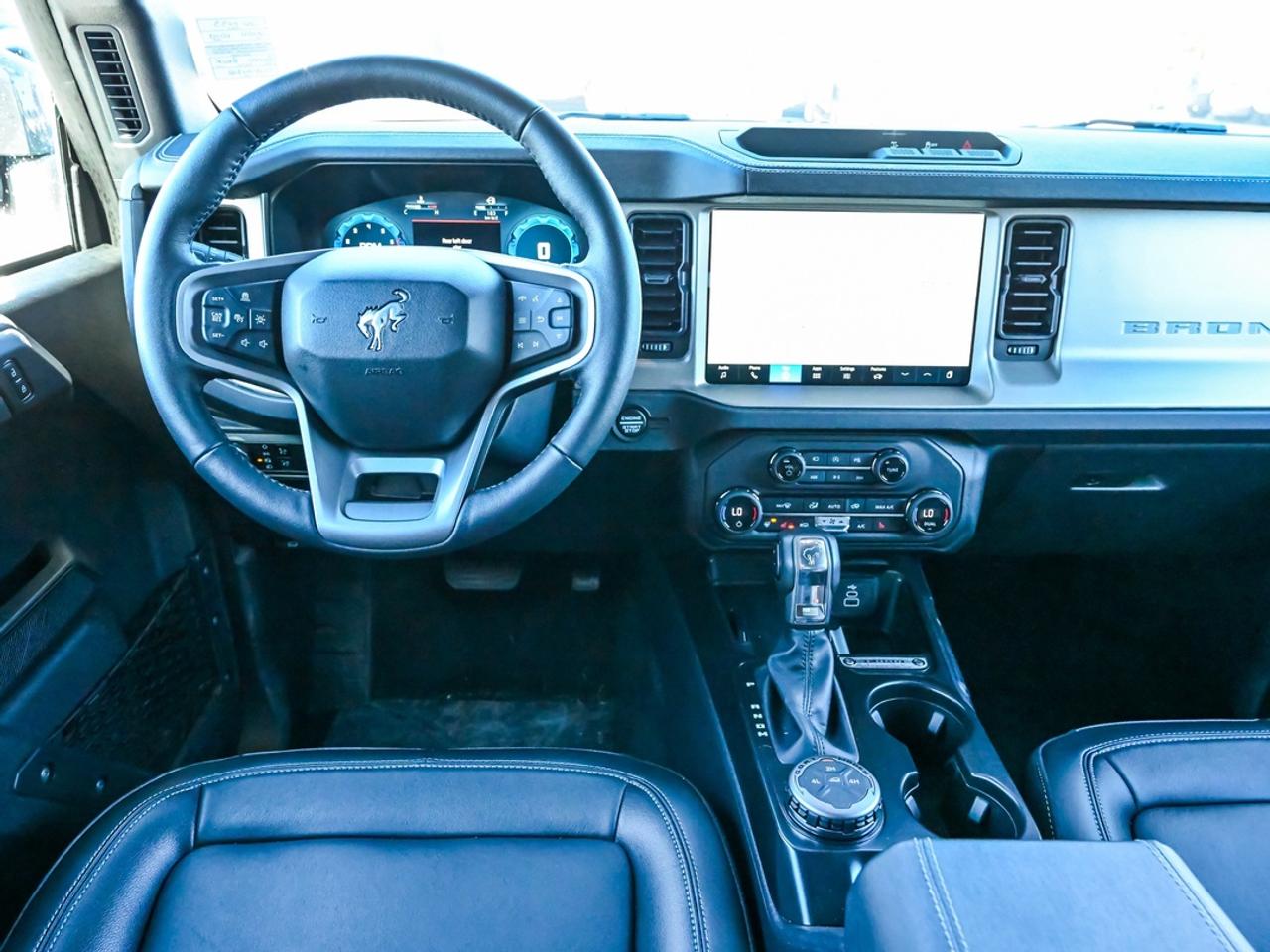 2026 Ford Bronco Outer Banks Photo