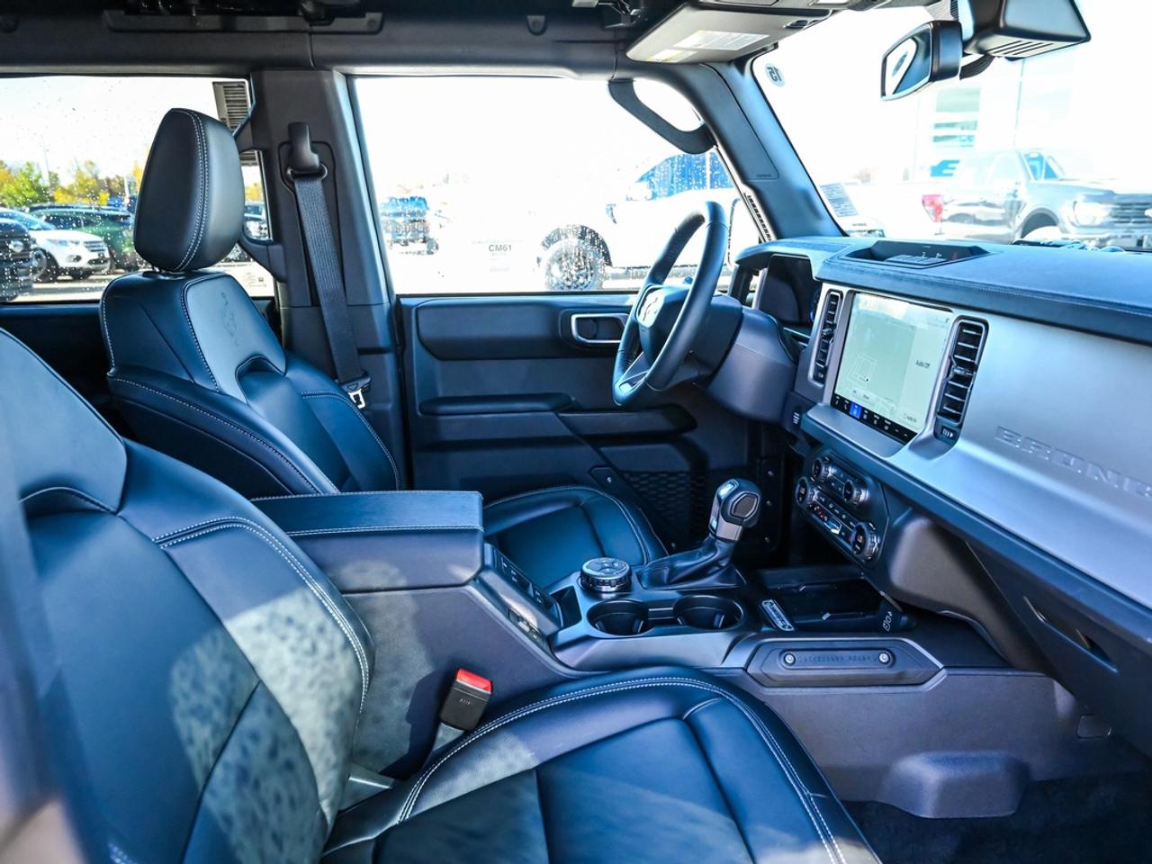 2026 Ford Bronco Outer Banks Photo