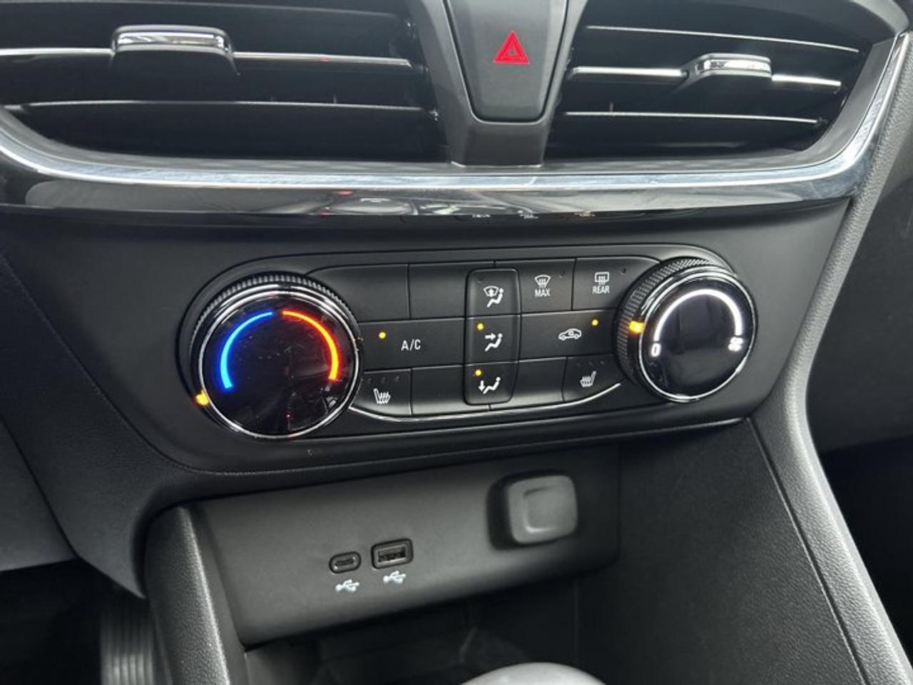 2025 Buick Encore GX Preferred AWD | No Accidents | Heated Steering Wheel Photo
