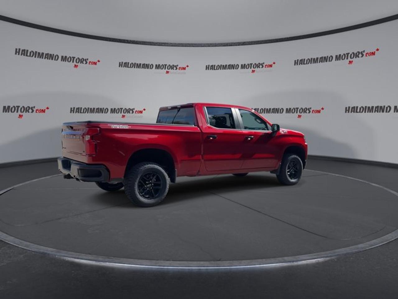 2021 Chevrolet Silverado 1500 LT Trail Boss Z71 Crew Cab 6.5' Box 4WD | Heated Steering Photo