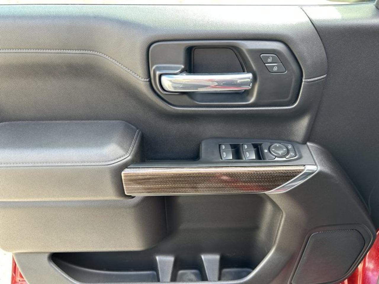 2021 Chevrolet Silverado 1500 LT Trail Boss Z71 Crew Cab 6.5' Box 4WD | Heated Steering Photo