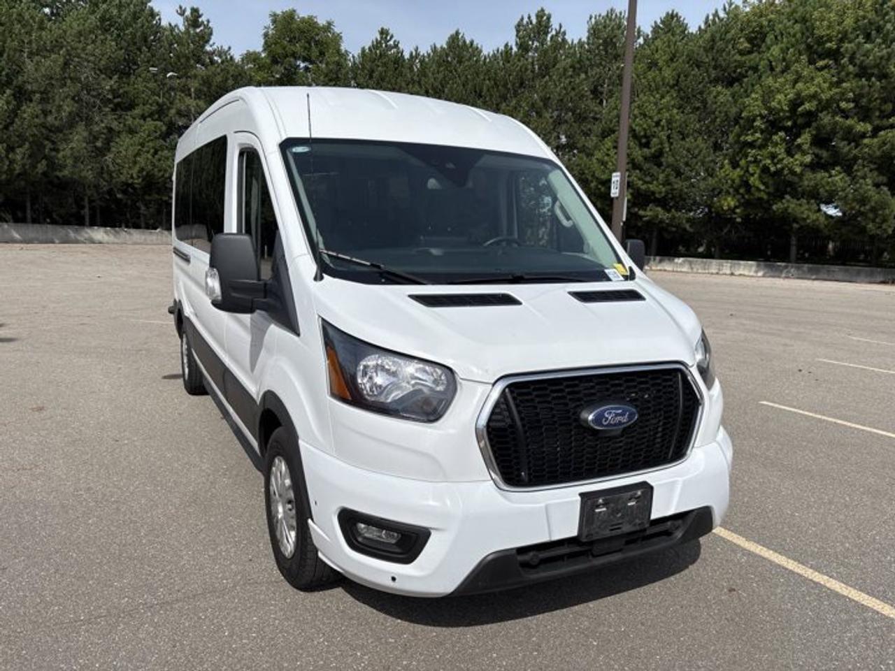 2024 Ford Transit Passenger Wagon XLT T-350 Low Roof RWD | No Accidents Photo