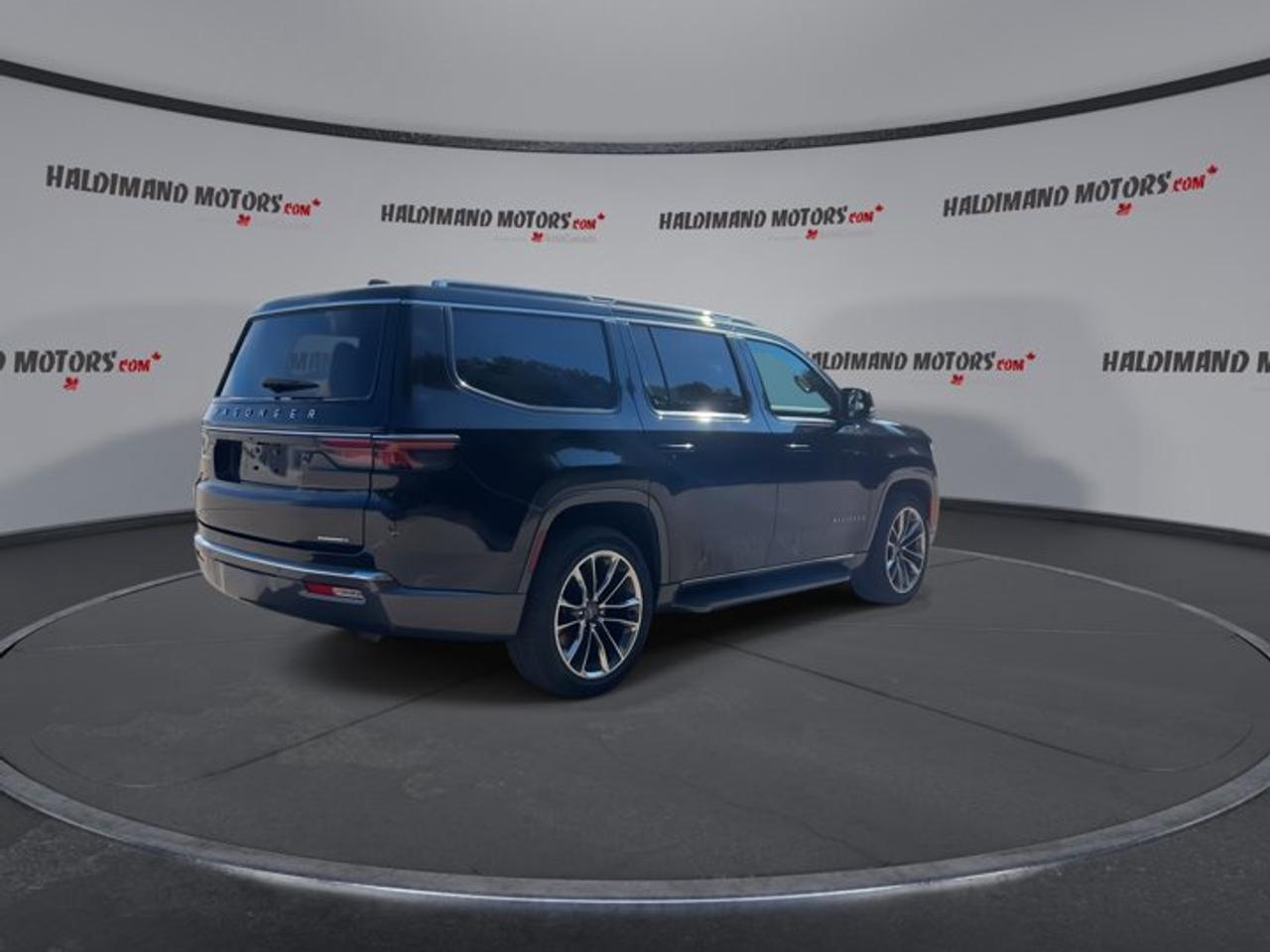 2022 Jeep Wagoneer Series I 4x4 | One Owner | No Accidents | Leather Seats Photo