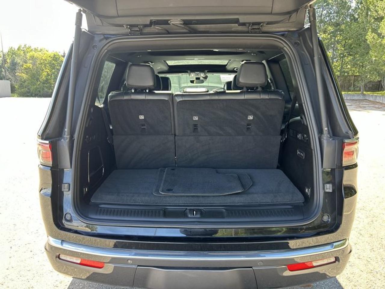 2022 Jeep Wagoneer Series I 4x4 | One Owner | No Accidents | Leather Seats Photo