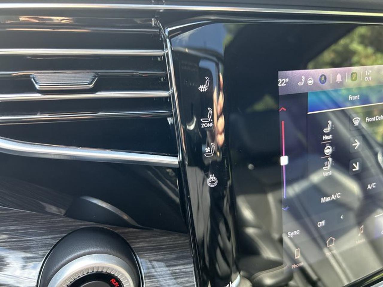 2022 Jeep Wagoneer Series I 4x4 | One Owner | No Accidents | Leather Seats Photo