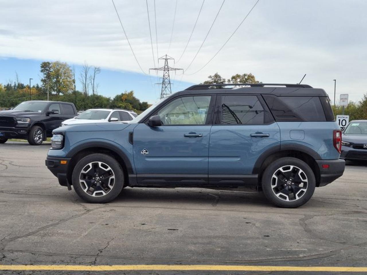 2021 Ford Bronco Sport Outer Banks 4x4 | Sunroof | Heated Seats | Remote Start | Tow Pkg | Co-Pilot 360 | and More ! Photo5