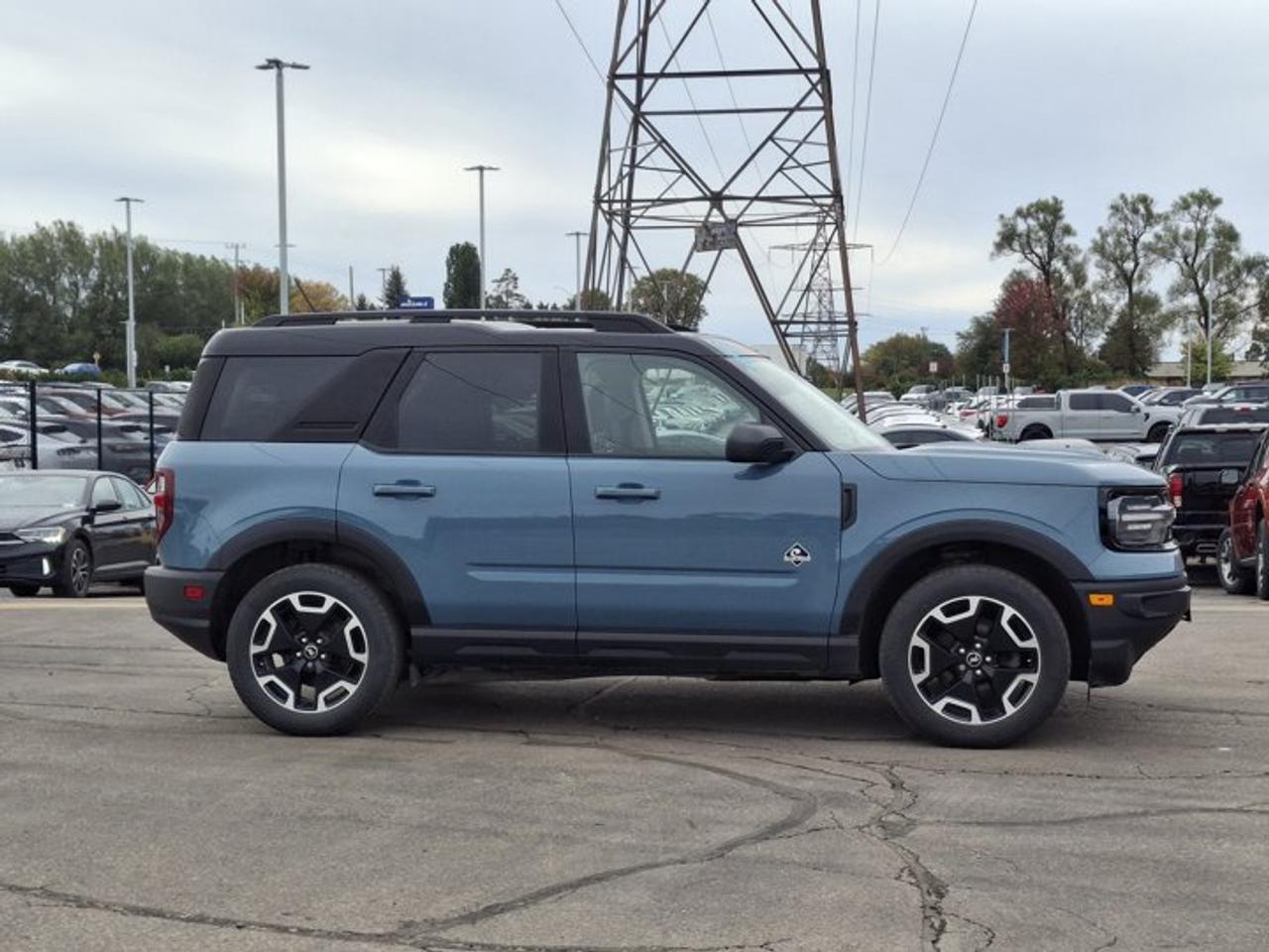 2021 Ford Bronco Sport Outer Banks 4x4 | Sunroof | Heated Seats | Remote Start | Tow Pkg | Co-Pilot 360 | and More ! Photo