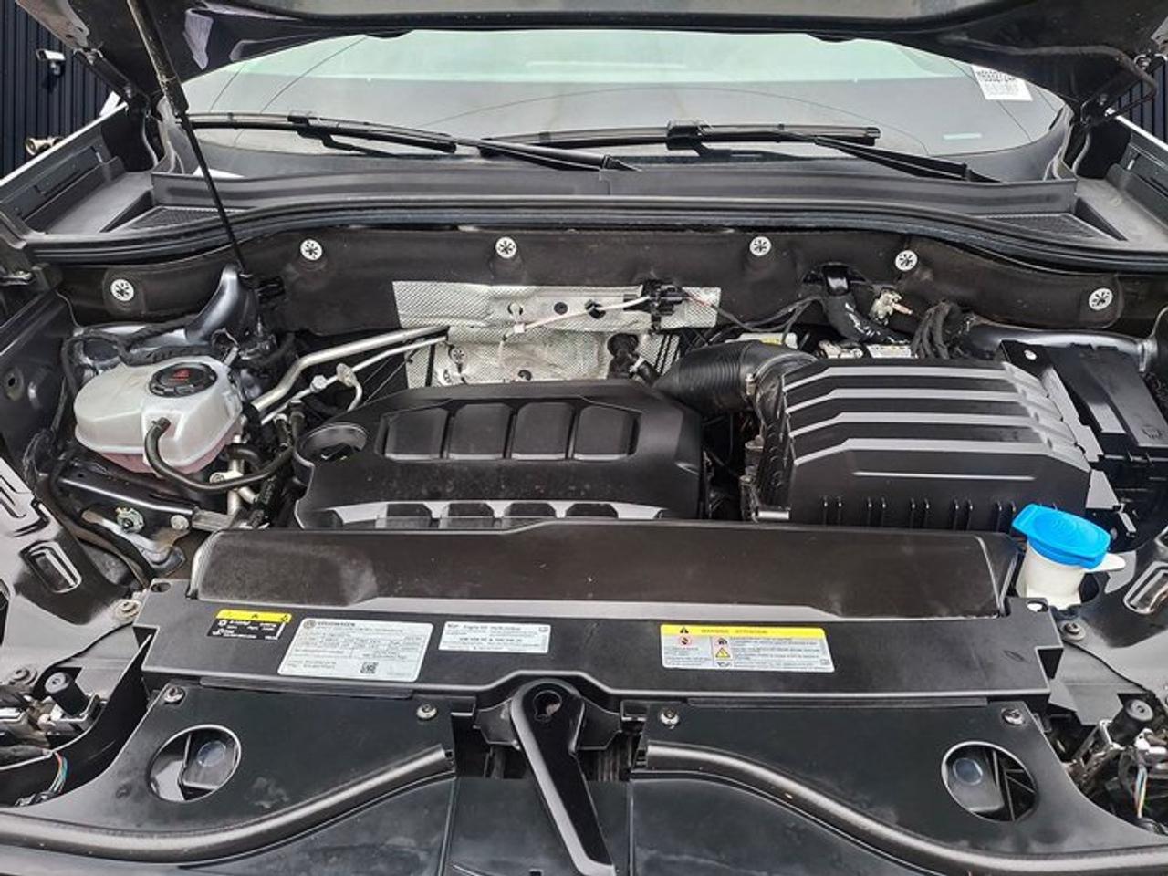 2024 Volkswagen Atlas Highline AWD | Leather | Sunroof | Nav | Harman Kardon Audio | Cooled + Heated Seats | ACC and More! Photo