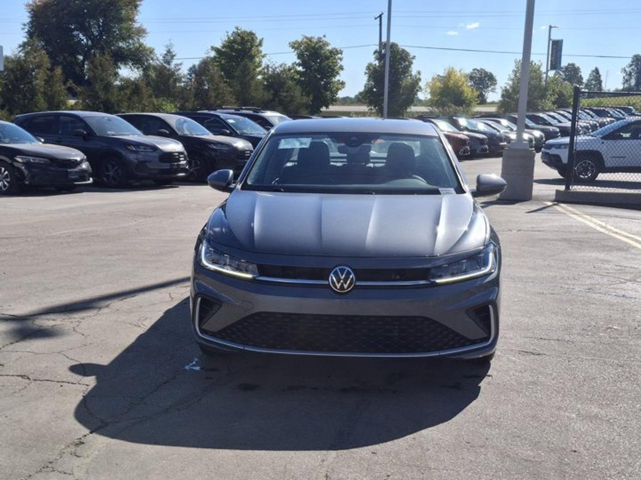 2025 Volkswagen Jetta Comfortline | Leather | Heated Seats + Steering | Remote Start | Blind Spot | and More ! Photo