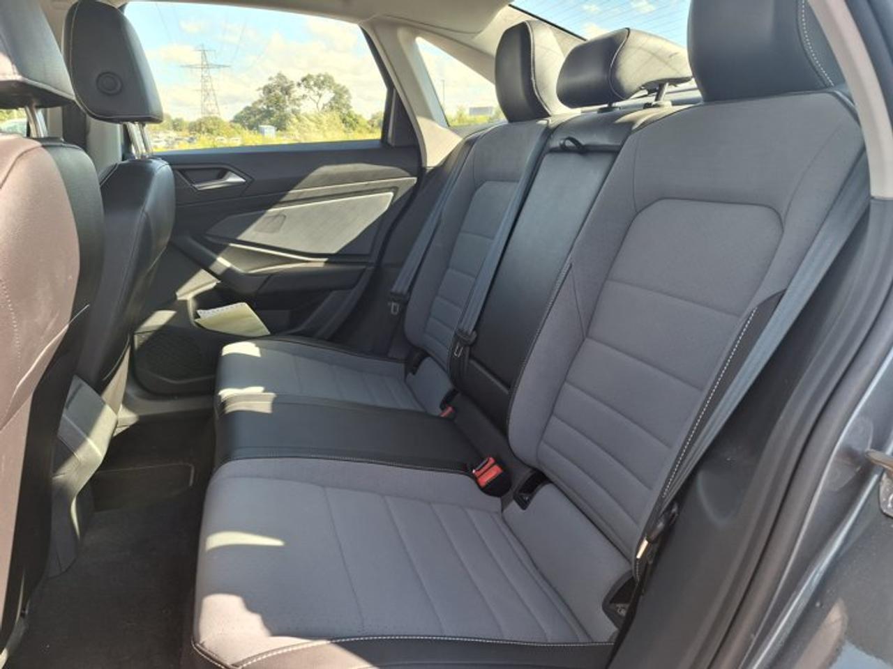 2025 Volkswagen Jetta Comfortline | Leather | Heated Seats + Steering | Remote Start | Blind Spot | and More ! Photo