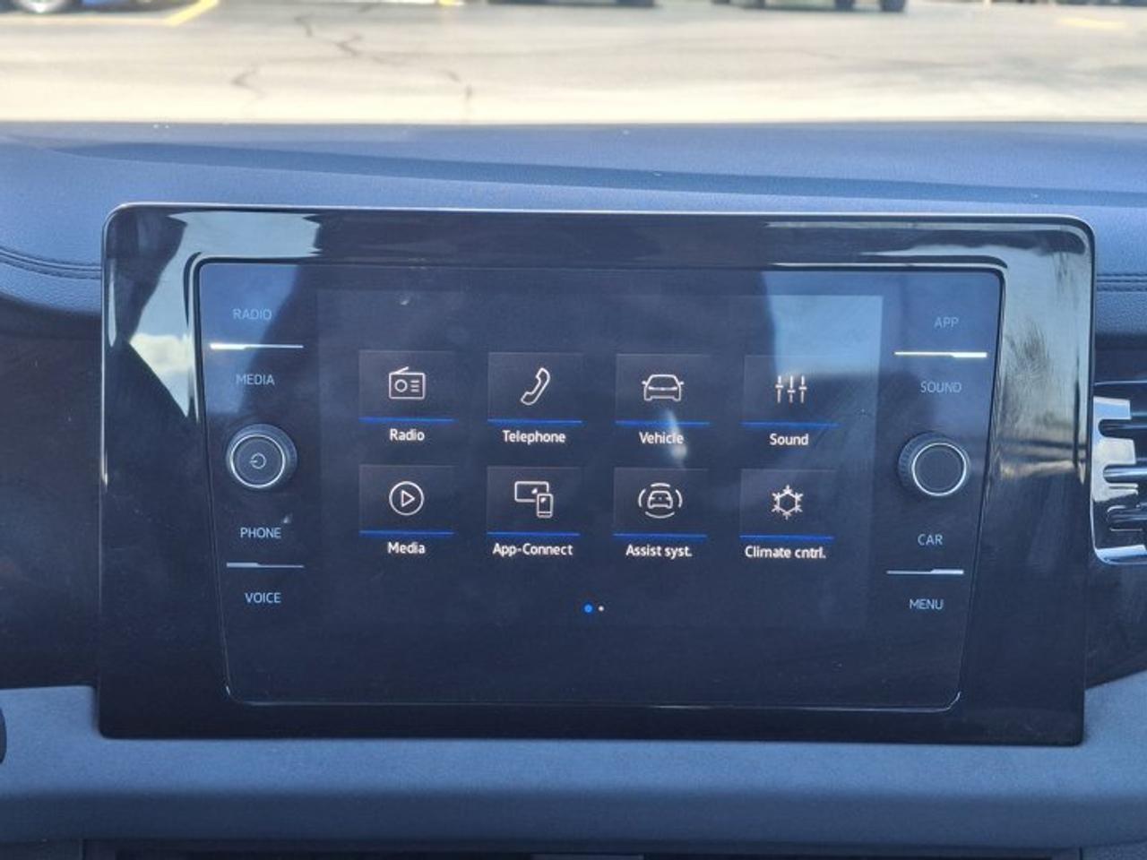 2025 Volkswagen Jetta Comfortline | Leather | Heated Seats + Steering | Remote Start | Blind Spot | and More ! Photo