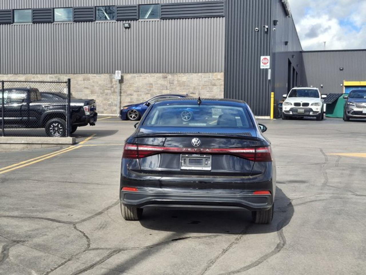 2025 Volkswagen Jetta Trendline | Htd Seats + Steering | CarPlay + Android | Blind Spot | Alloy Wheels | Rear Cam & More ! Photo