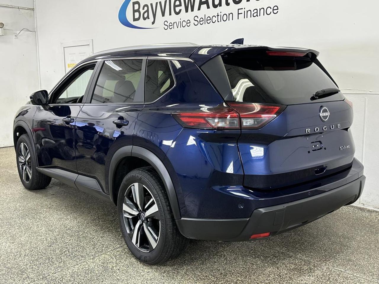 2024 Nissan Rogue SV Moonroof SV PREMIUM/LEATHER/PANOROOF/PWR GATE/OFF 1 OWNER LEASE! Photo