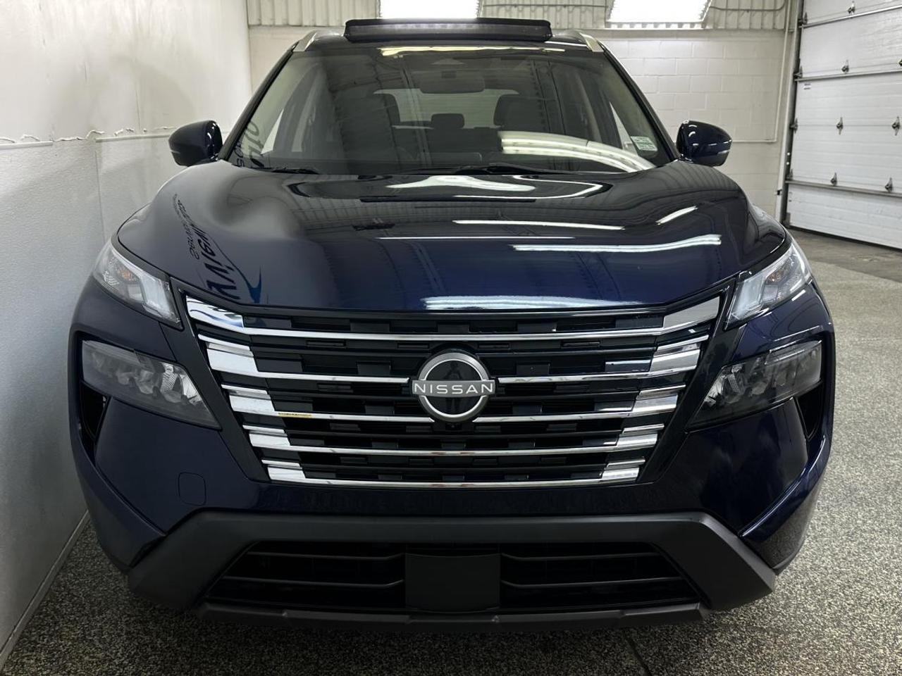 2024 Nissan Rogue SV Moonroof SV PREMIUM/LEATHER/PANOROOF/PWR GATE/OFF 1 OWNER LEASE! Photo5