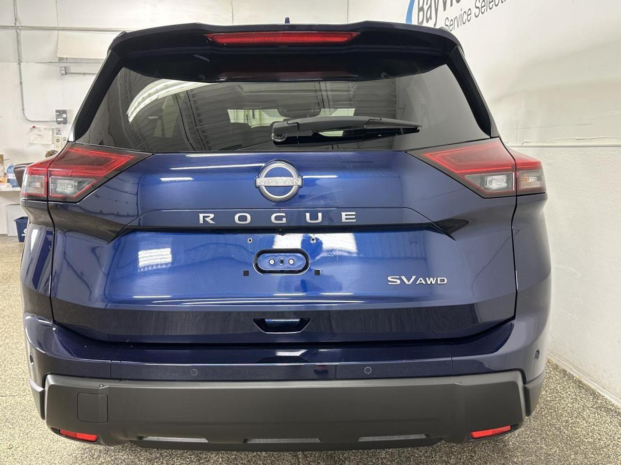 2024 Nissan Rogue SV Moonroof SV PREMIUM/LEATHER/PANOROOF/PWR GATE/OFF 1 OWNER LEASE! Photo
