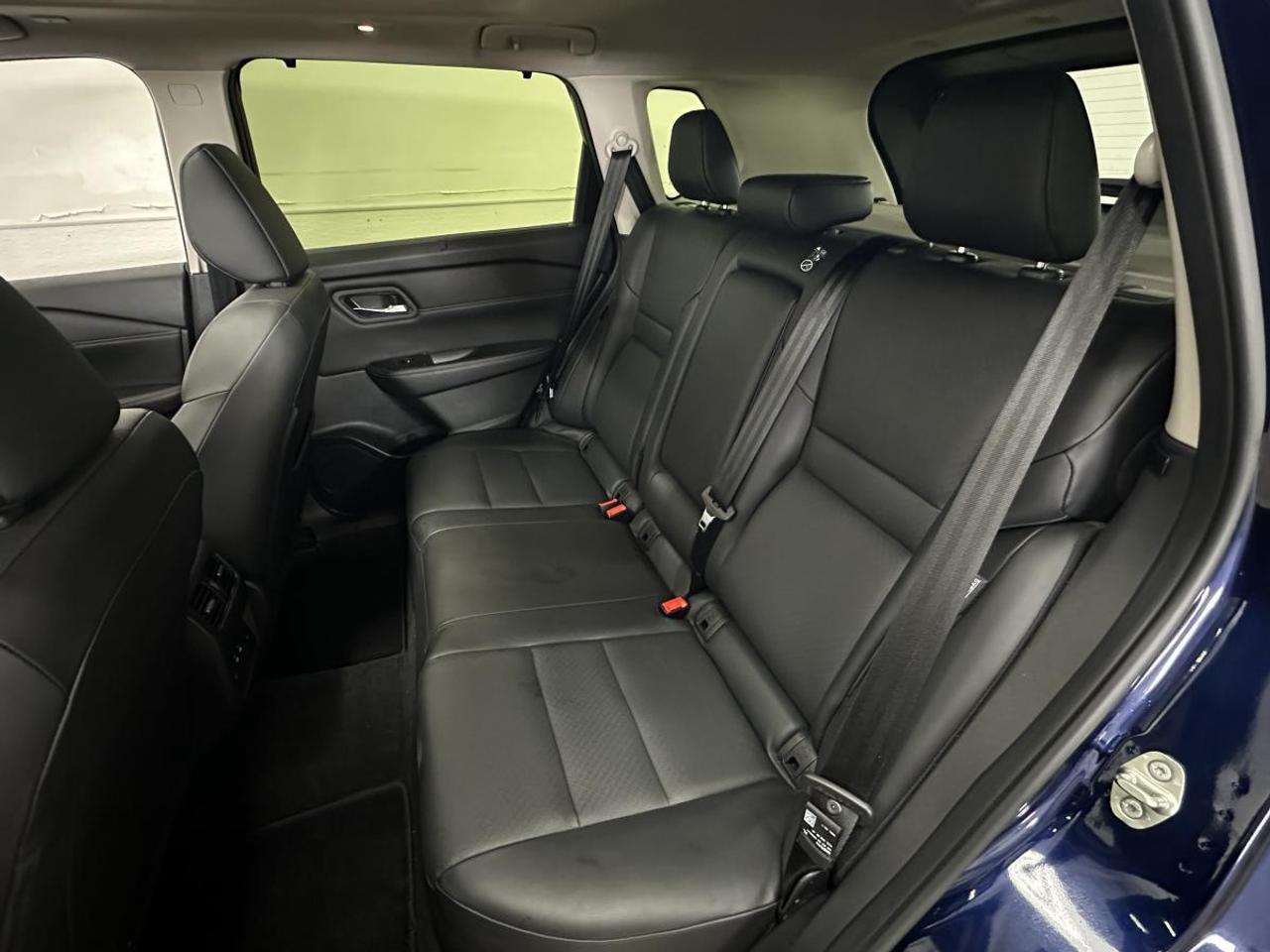 2024 Nissan Rogue SV Moonroof SV PREMIUM/LEATHER/PANOROOF/PWR GATE/OFF 1 OWNER LEASE! Photo