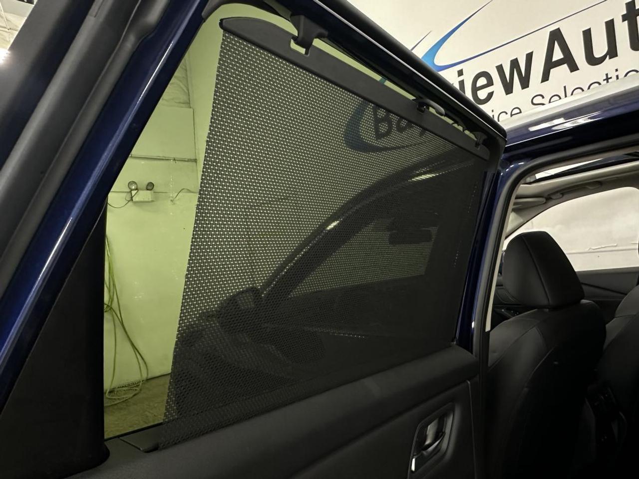 2024 Nissan Rogue SV Moonroof SV PREMIUM/LEATHER/PANOROOF/PWR GATE/OFF 1 OWNER LEASE! Photo