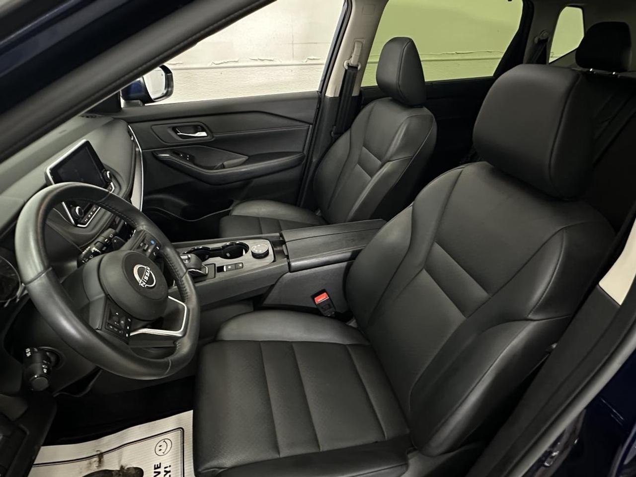 2024 Nissan Rogue SV Moonroof SV PREMIUM/LEATHER/PANOROOF/PWR GATE/OFF 1 OWNER LEASE! Photo