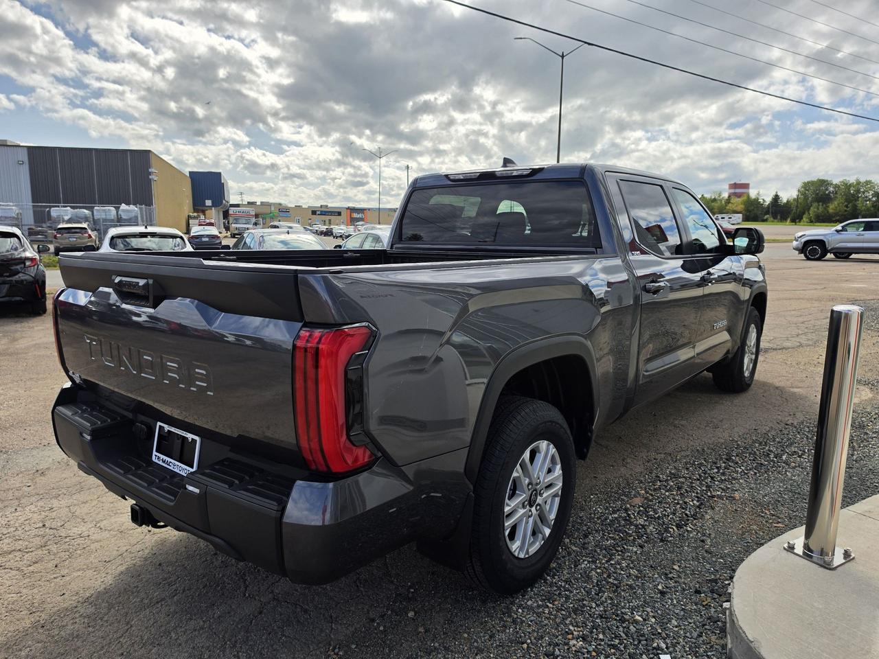 2026 Toyota Tundra SR5 Photo4