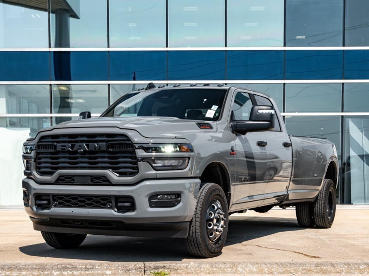 2026 RAM 3500 Big Horn Photo5
