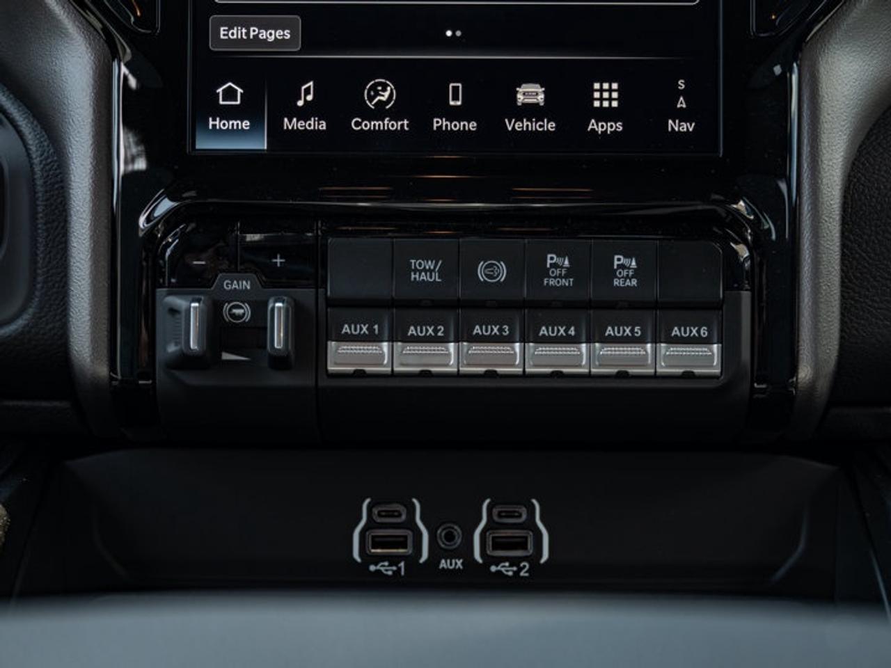 2026 RAM 3500 Big Horn Photo