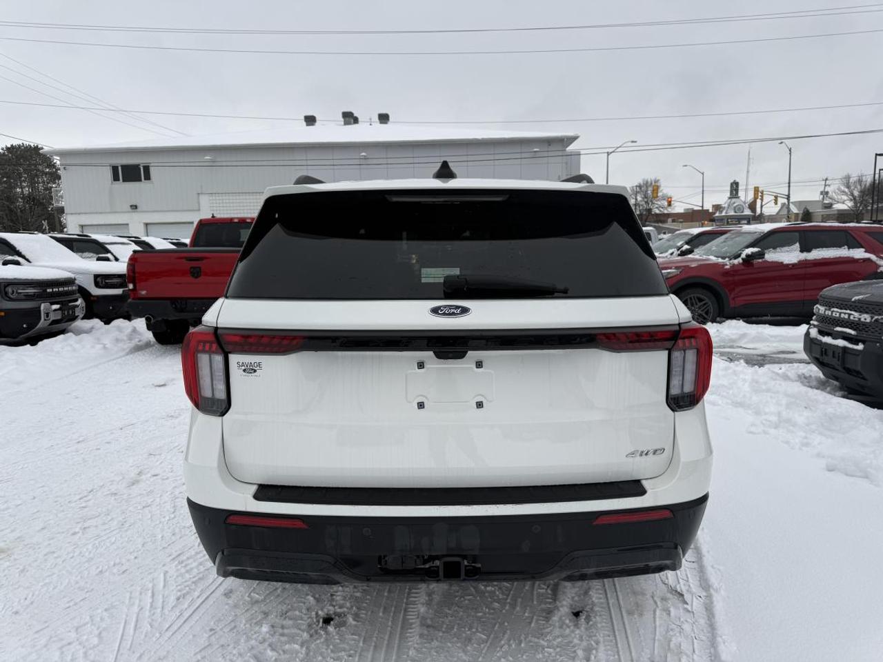 2025 Ford Explorer ST-Line Photo3