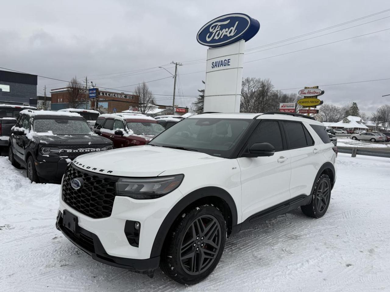 2025 Ford Explorer ST-Line Photo