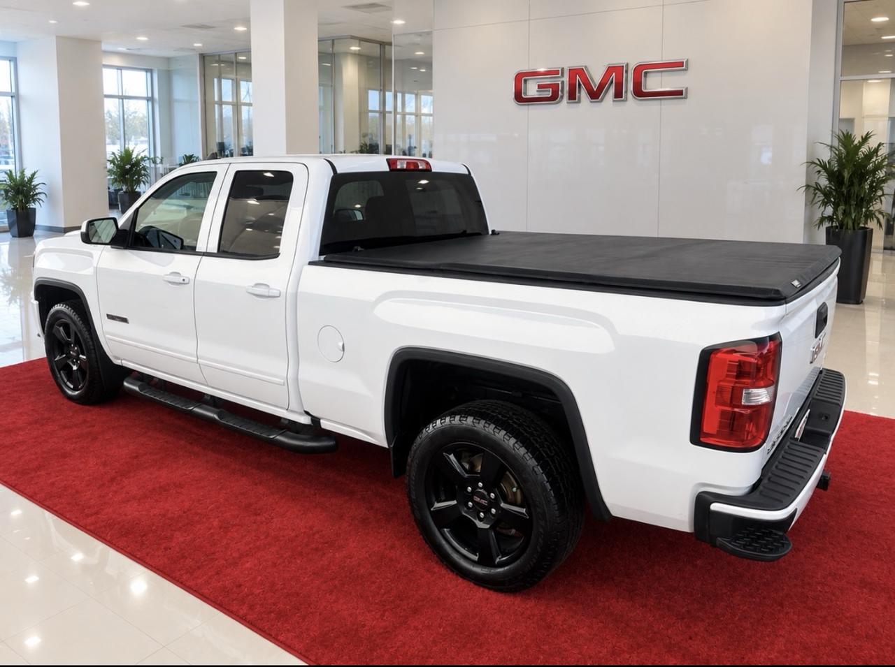 2019 GMC Sierra 1500 Limited Elevation Pkg 4WD 6.5 FT Box Photo2