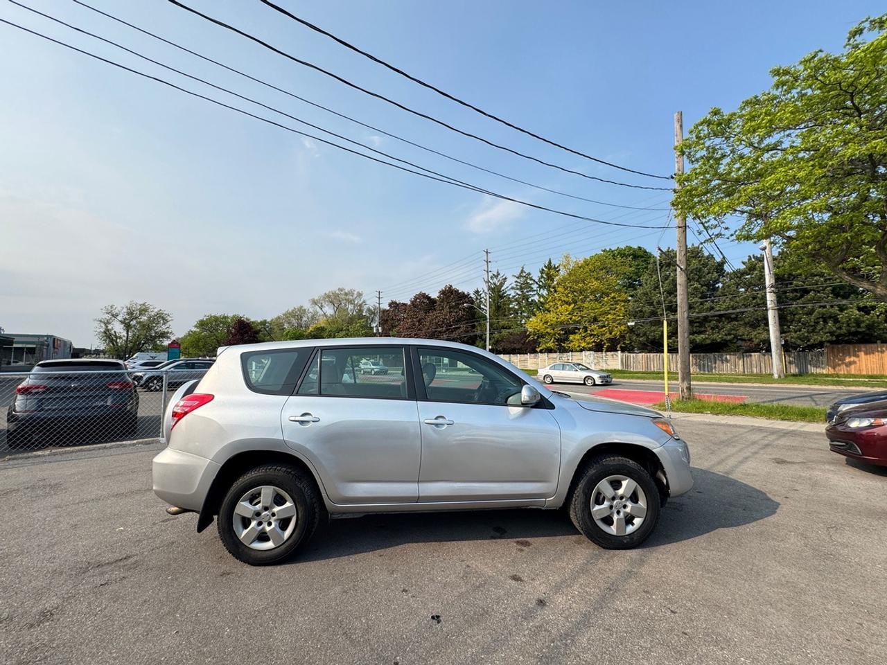 2012 Toyota RAV4 Base I4 Photo