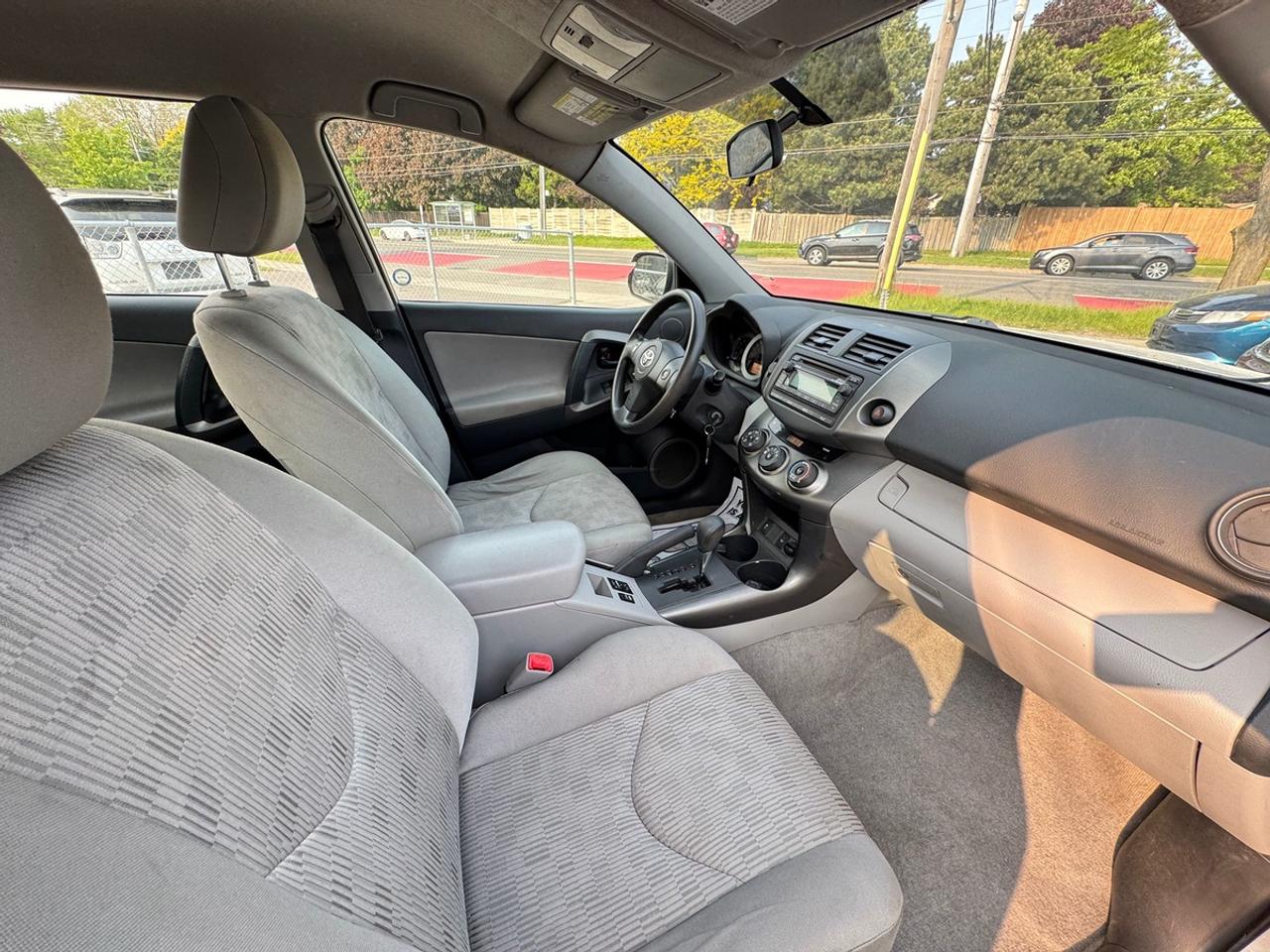 2012 Toyota RAV4 Base I4 Photo