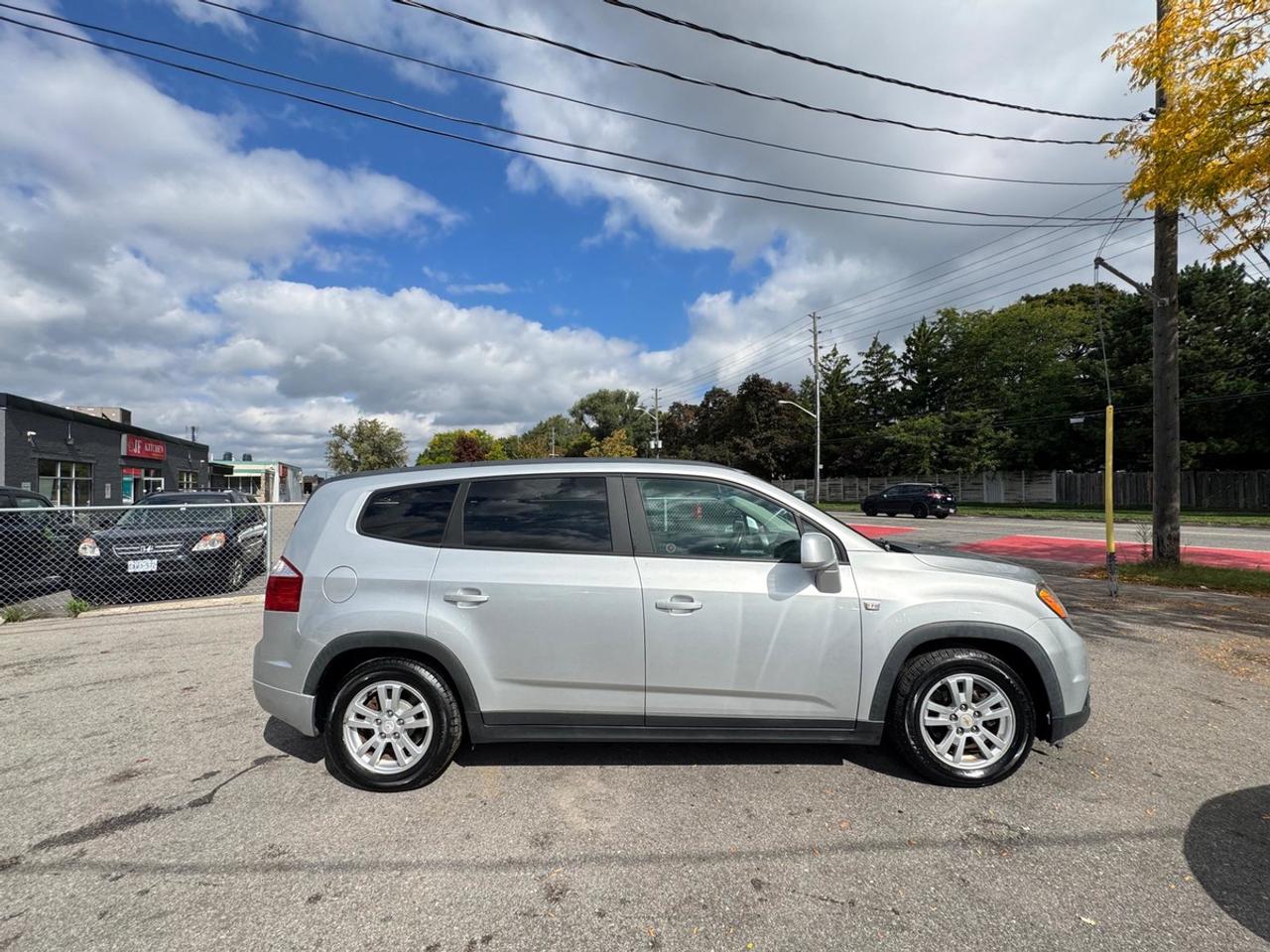 2012 Chevrolet Orlando LT Photo