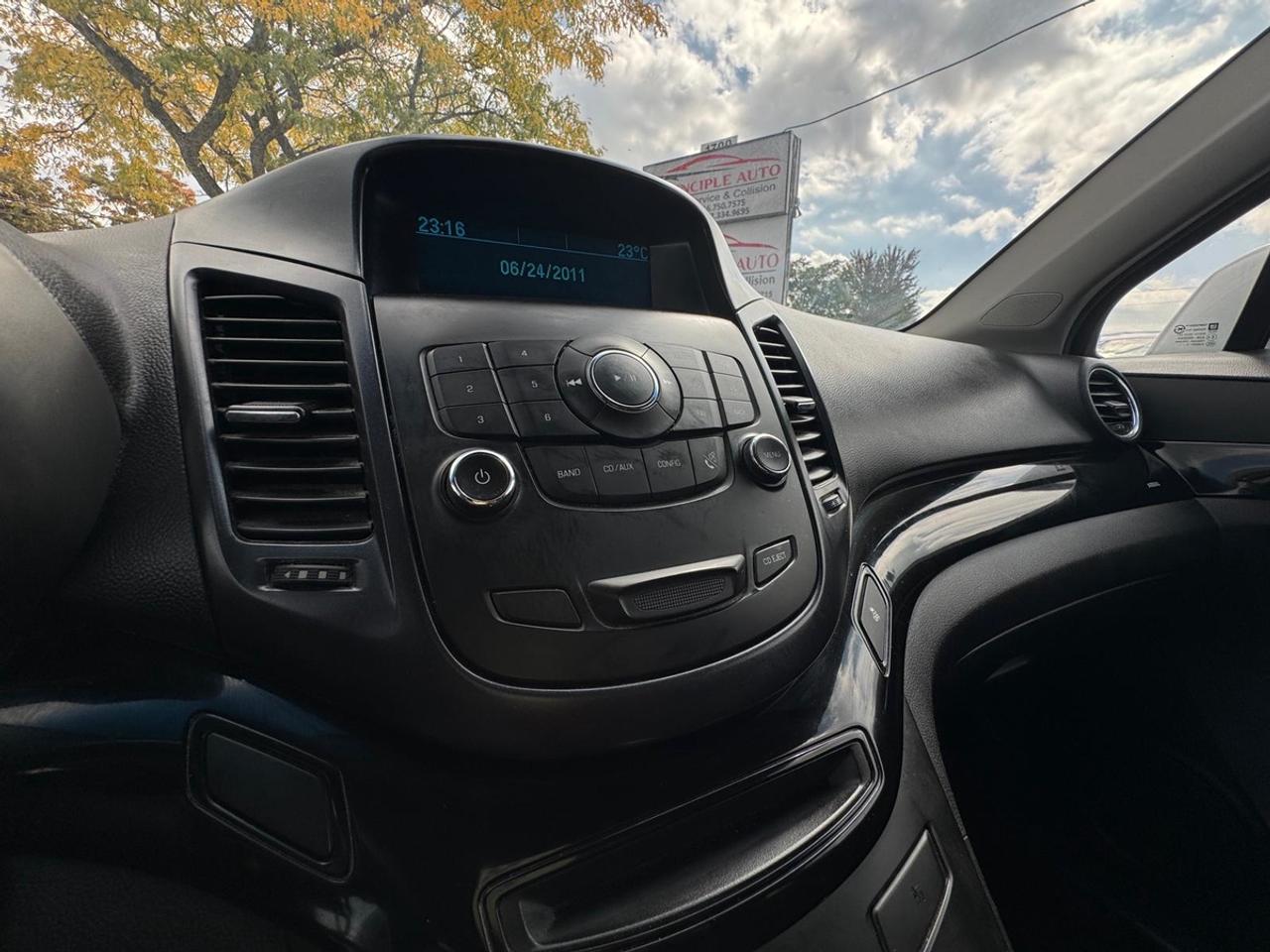 2012 Chevrolet Orlando LT Photo