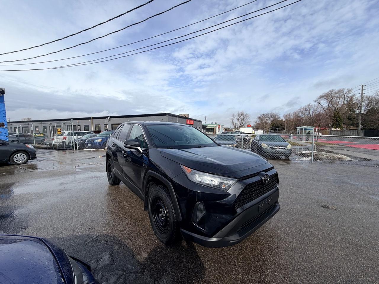 2022 Toyota RAV4 LE Photo