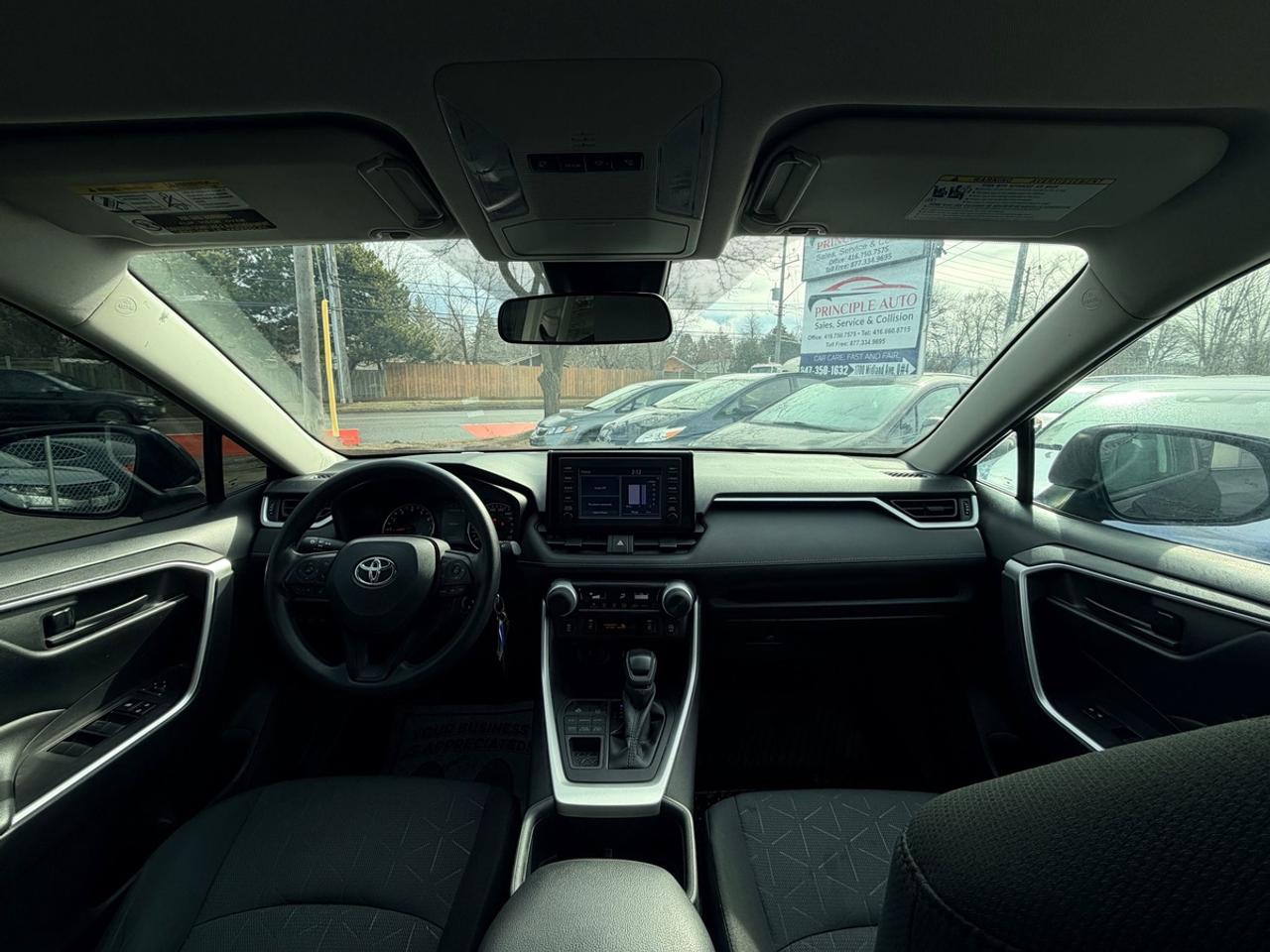2022 Toyota RAV4 LE Photo