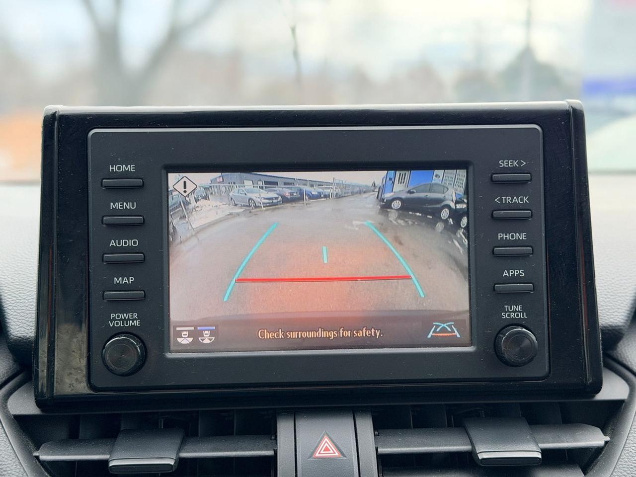 2022 Toyota RAV4 LE Photo