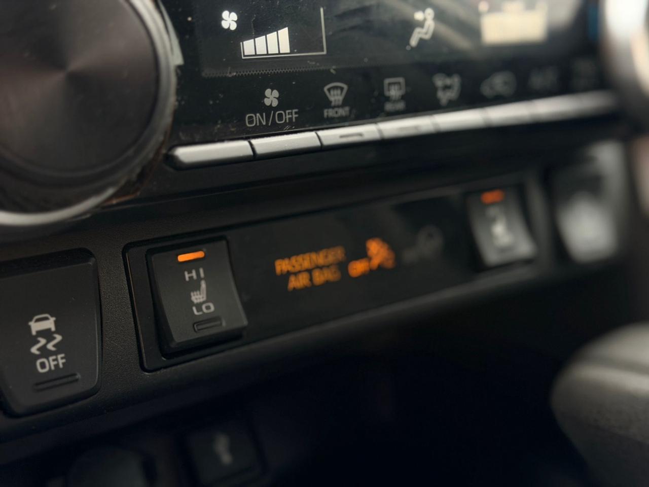 2022 Toyota RAV4 LE Photo