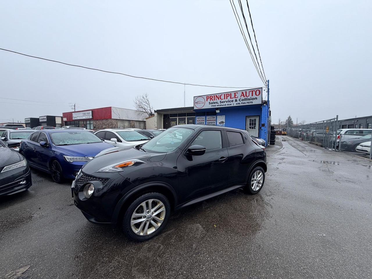 2016 Nissan Juke SV Photo5