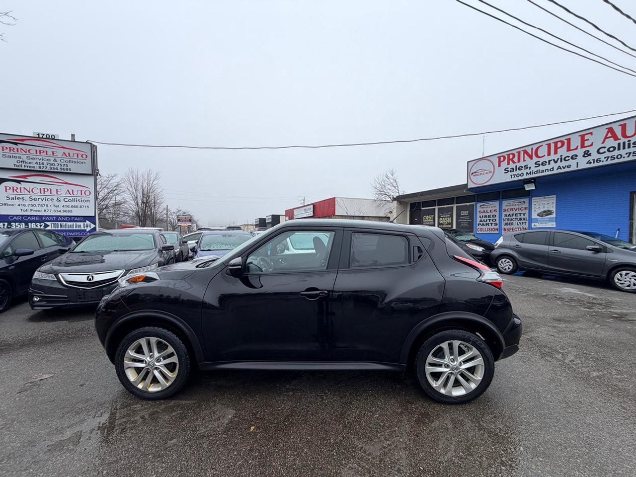 2016 Nissan Juke SV Photo