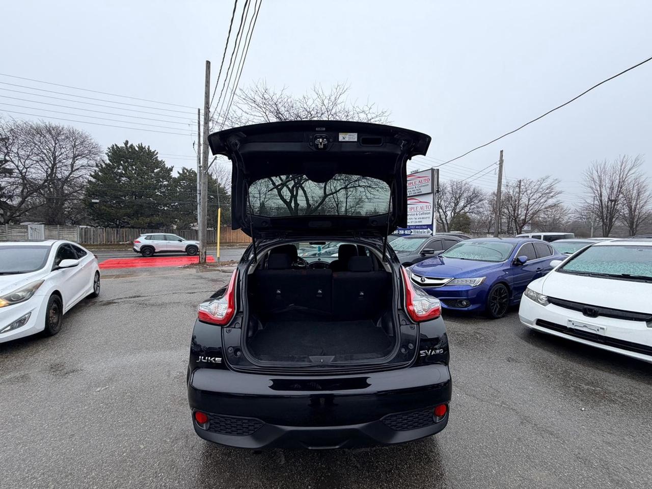 2016 Nissan Juke SV Photo