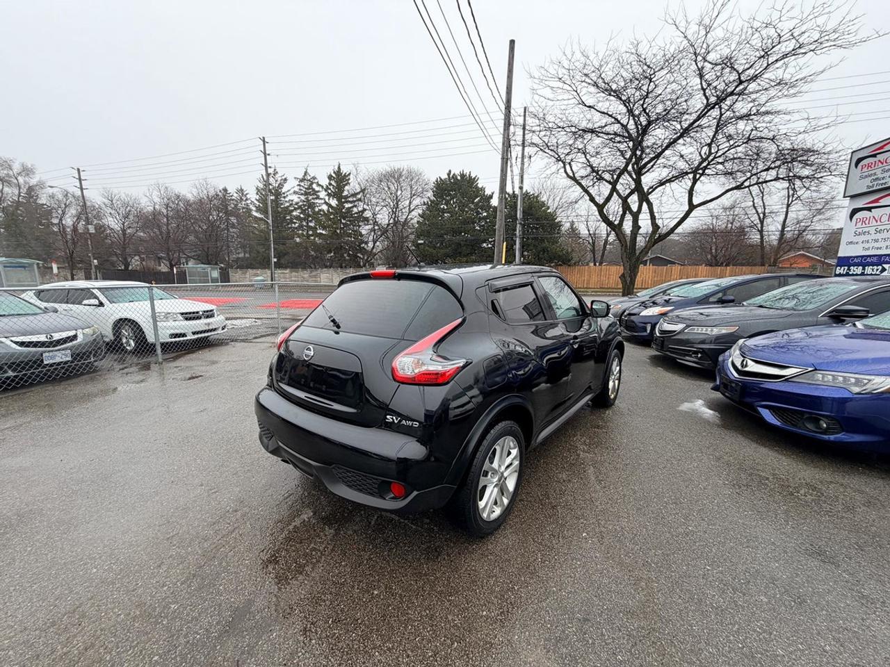 2016 Nissan Juke SV Photo